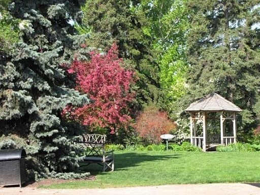 Reader Rock Garden Gazebo