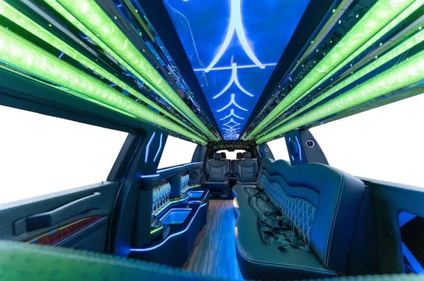 ampm-cadillac-xt6-limousine-interior