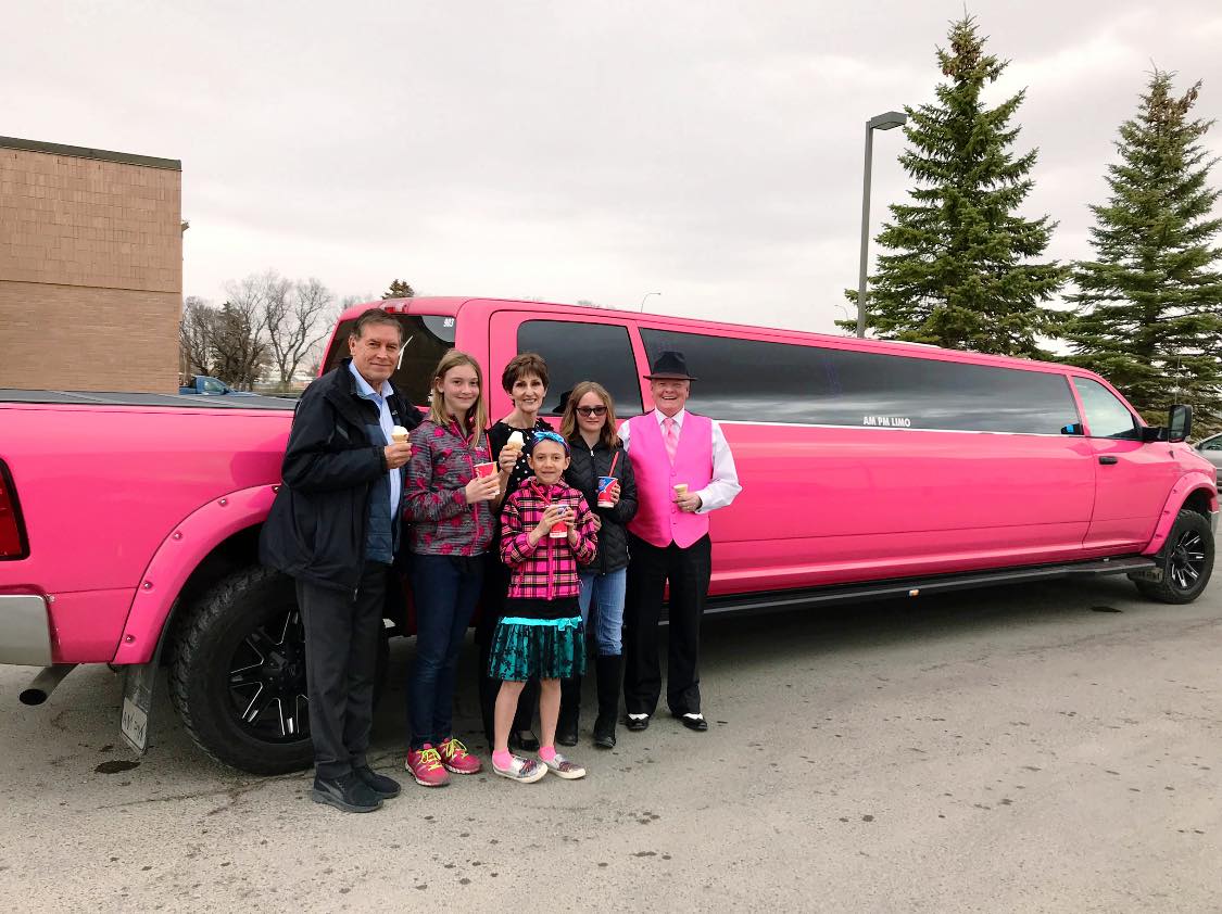 10 Tips on How to Book a Limo